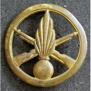 INFANTERIE : Insigne de béret de l'infanterie de fabrication Coinderoux