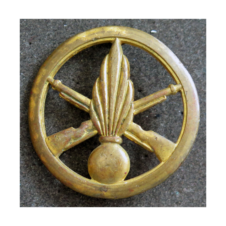INFANTERIE : Insigne de béret de l'infanterie de fabrication Coinderoux