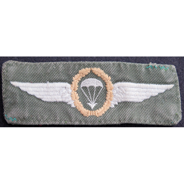 ALLEMAGNE : Brevet parachutiste allemand en tissu pour tenue de combat