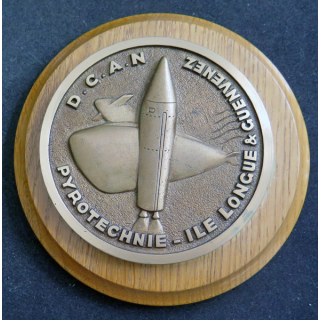 MARINE : Tape de bouche en bronze de DCAN Pyrotechnie Ile Longue & Guenvenez de diamètre 15 cm