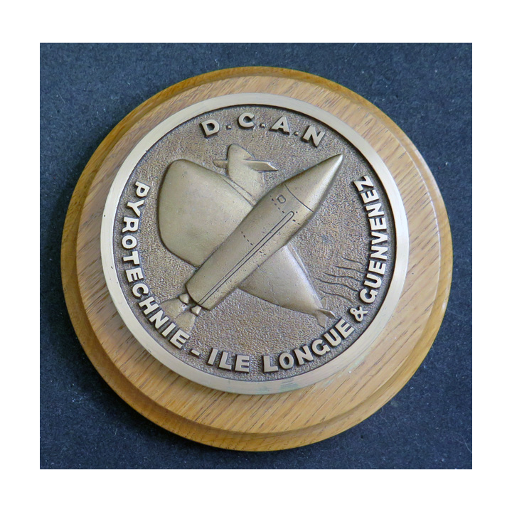 MARINE : Tape de bouche en bronze de DCAN Pyrotechnie Ile Longue & Guenvenez de diamètre 15 cm