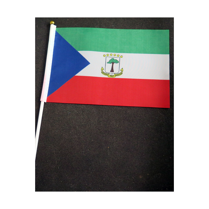 Petit drapeau à main de la Guinée équatoriale fixé sur une hampe en plastique blanc 20 x 13,5 cm