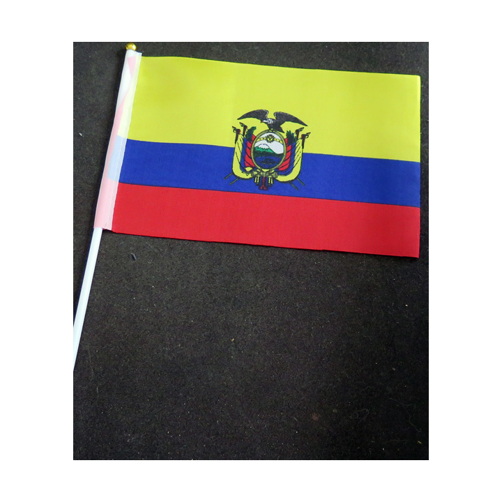 Petit drapeau à main de l'Equateur fixé sur une hampe en plastique blanc 20 x 13,5 cm
