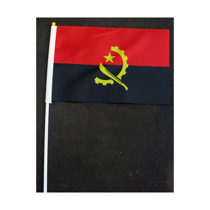 Petit drapeau à main de l'Angola fixé sur une hampe en plastique blanc 20 x 13,5 cm