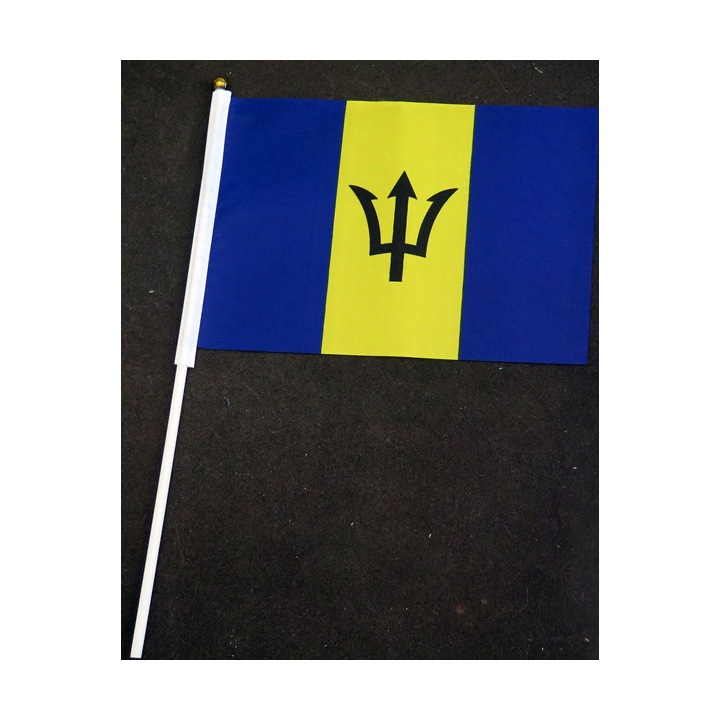 Petit drapeau à main de la Barbade fixé sur une hampe en plastique blanc 20 x 13,5 cm