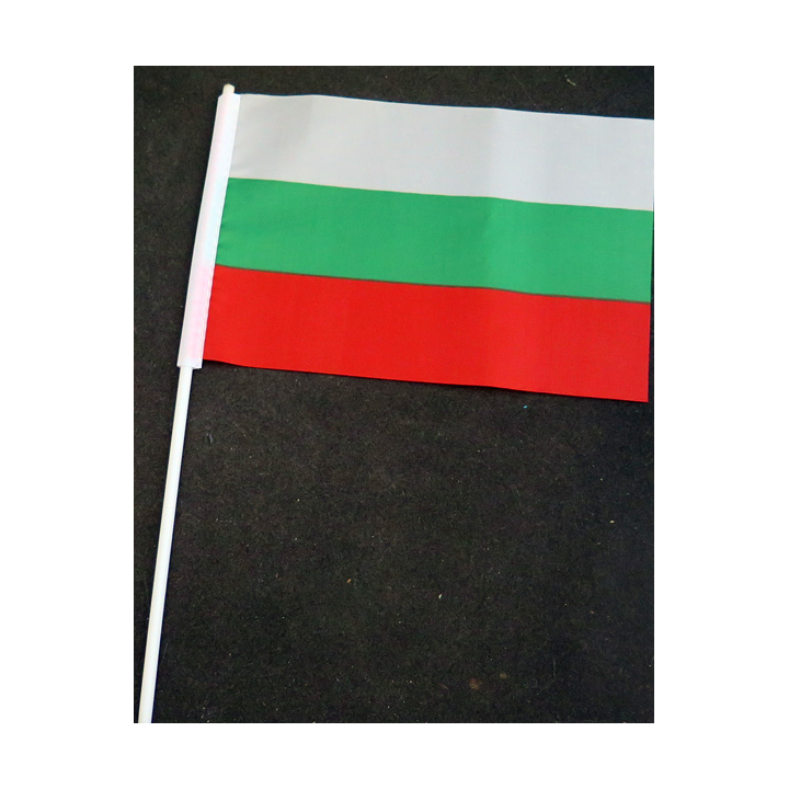 Petit drapeau à main de la Bulgarie fixé sur une hampe en plastique blanc 20 x 13,5 cm
