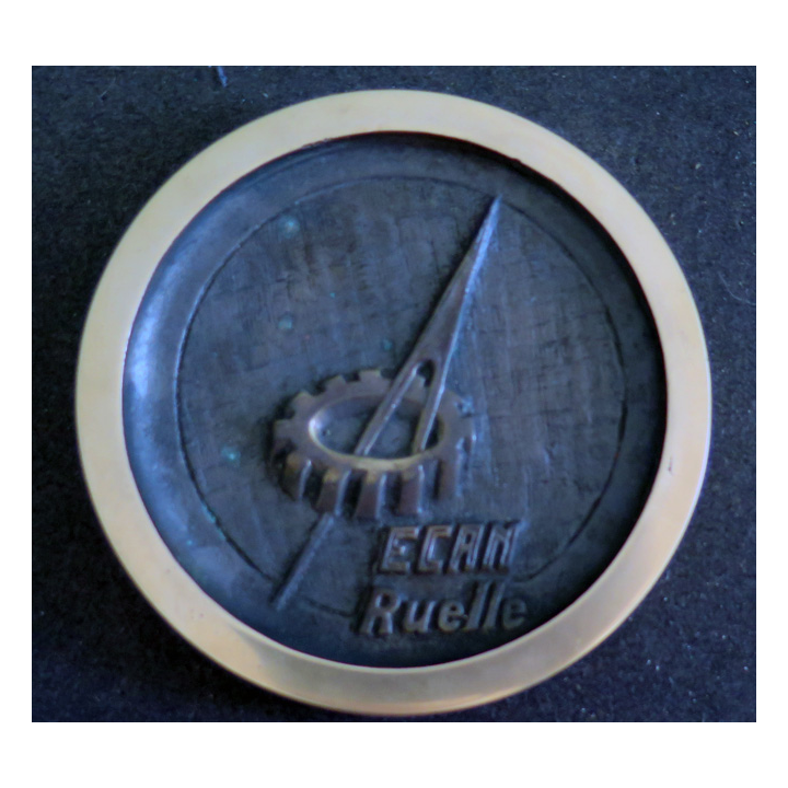 ECAN RUELLE : Plaque en bronze de l'établissement des constructions et armes navales de Ruelle diamètre 12 cm