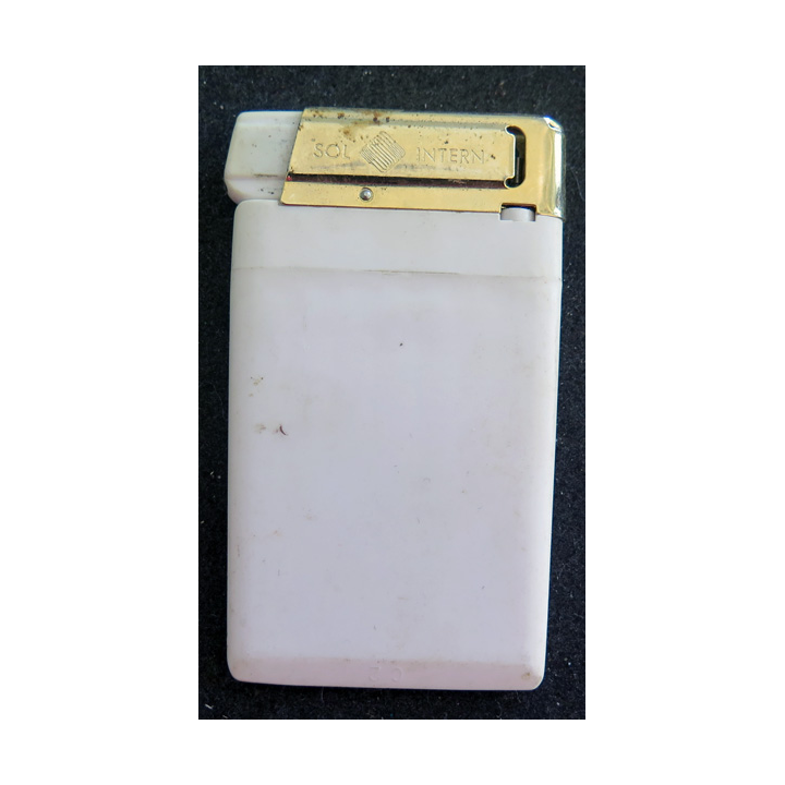 Briquet Sol Intern représentant le logo de la ville de Saint Jean d'Angély 5x8 cm