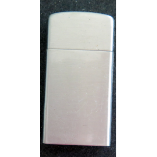 Boitier type briquet en métal brossé argenté