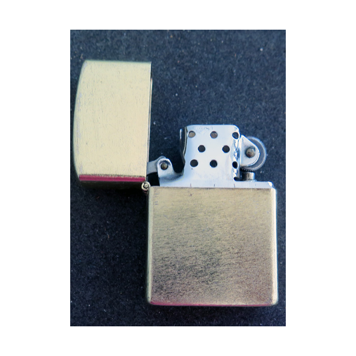 Briquet "type Zippo" Korea en métal brossé
