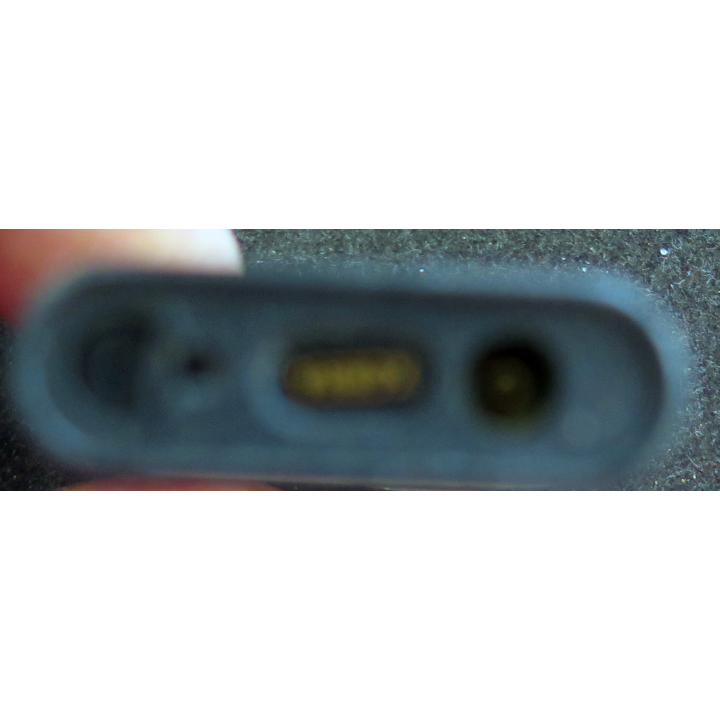 Briquet Cobra en métal jaune 7 x 3 cm