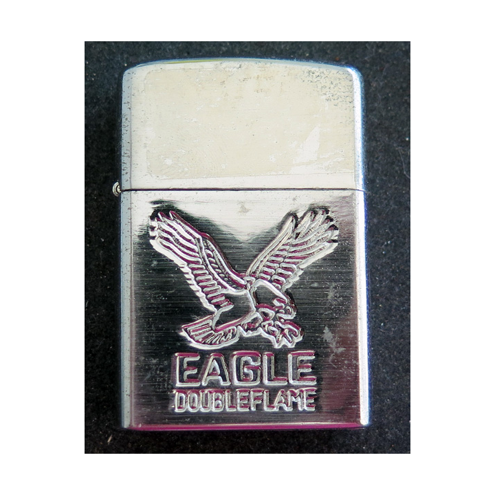 briquet rechargeable en métal argenté de type tempête, modèle Eagle Double Flame  3,7 x 5,5 cm