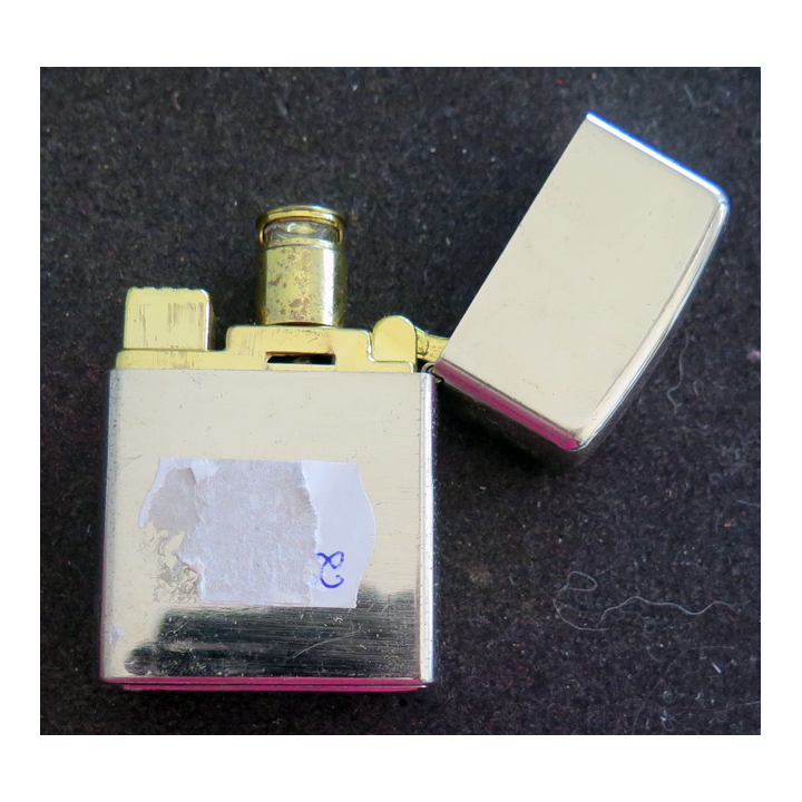 briquet rechargeable en métal argenté de type tempête, modèle Eagle Double Flame  3,7 x 5,5 cm