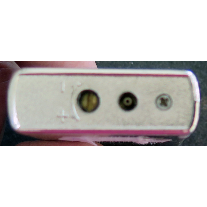 briquet rechargeable en métal argenté de type tempête, modèle Eagle Double Flame  3,7 x 5,5 cm