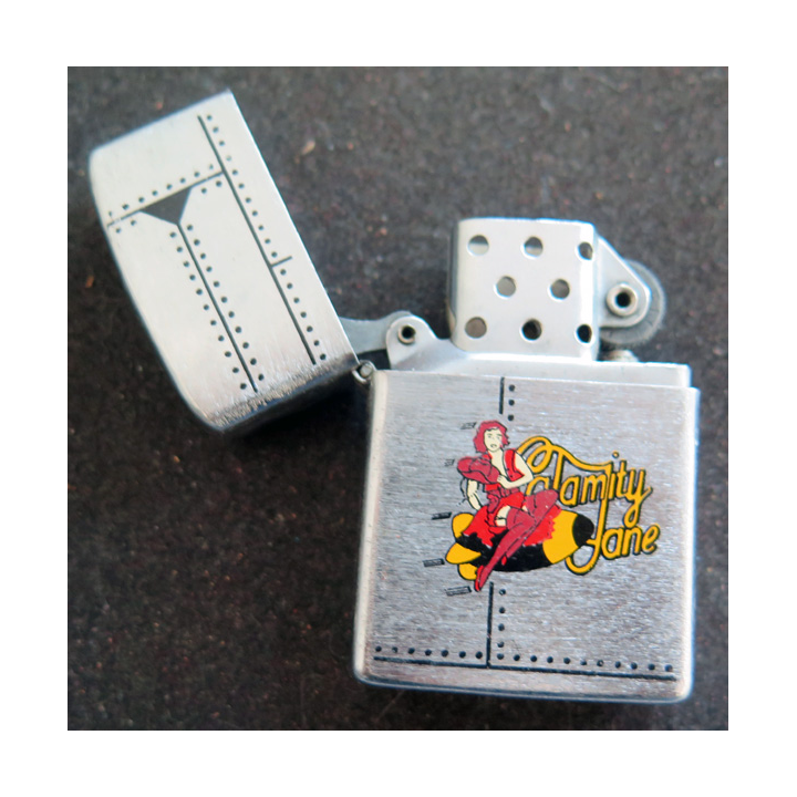 briquet rechargeable type Zippo (Champ) Calamity Jane 5,5 x 3,5 cm