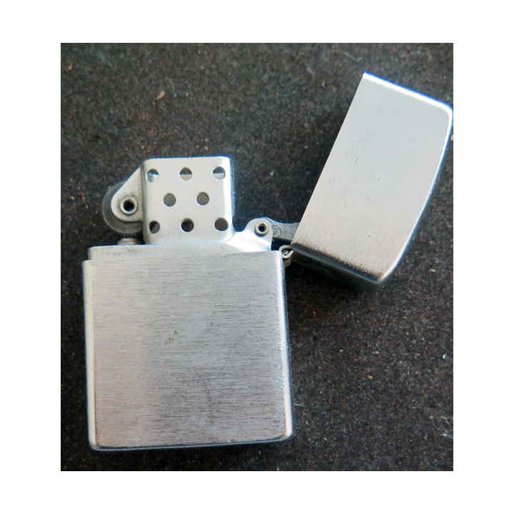 briquet rechargeable type Zippo (Champ) Calamity Jane 5,5 x 3,5 cm