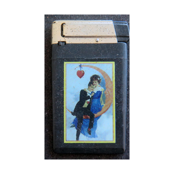 Briquet Sol Intern représentant une scène romantique 5x8 cm