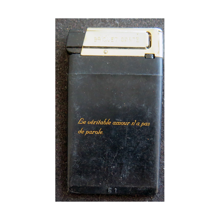 Briquet carte représentant une scène romantique 5x8 cm