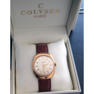 Montre soviétique Raketa en or massif 14 carats (titre 583 avec étoile) numérotée 90499 avec document