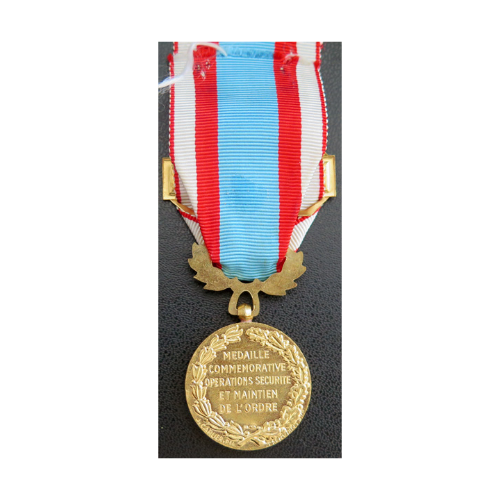FRANCE : médaille commémorative opérations sécurité et maintien de l'Ordre avec agraphe  Algérie