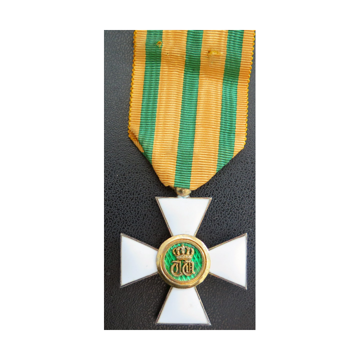 LUXEMBOURG : chevalier de l'Ordre de la Couronne de Chêne en émail