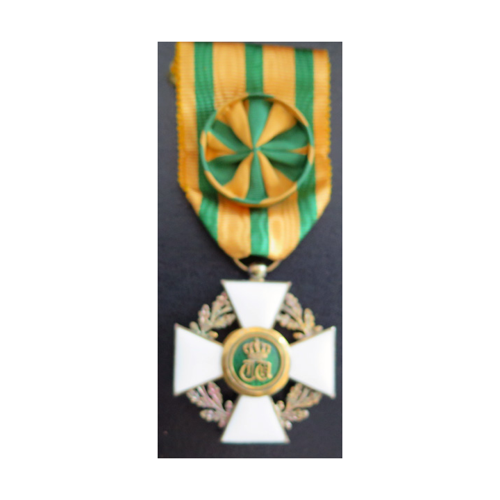 LUXEMBOURG : Officier de l'Ordre de la Couronne de Chêne en émail