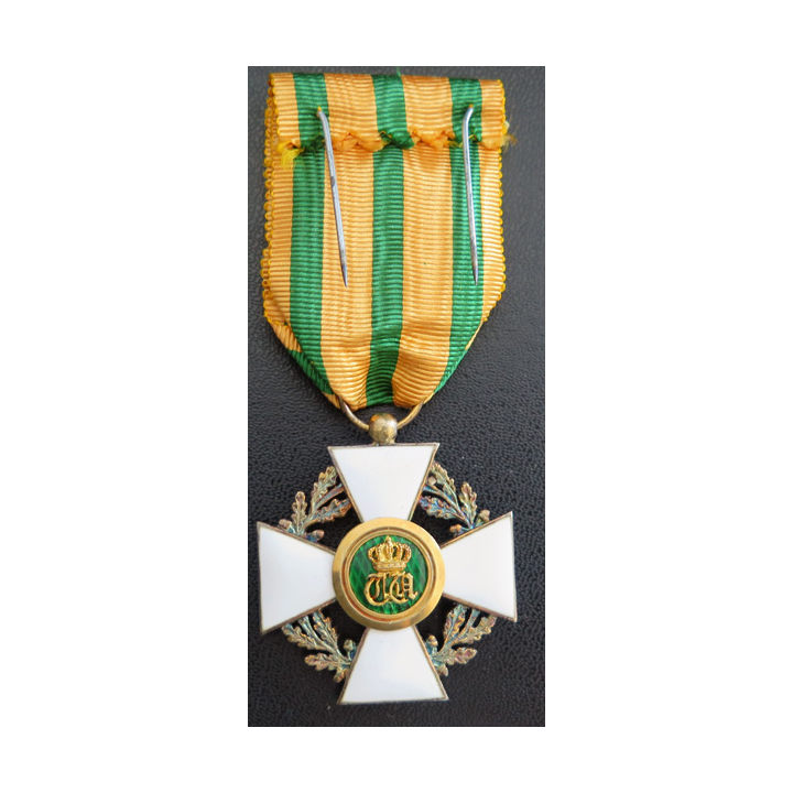 LUXEMBOURG : Officier de l'Ordre de la Couronne de Chêne en émail