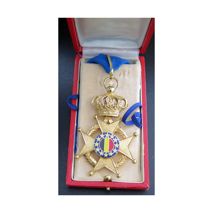 CEAC ECOS  : cravate de commandeur de la Croix de la Confédération européenne des anciens combattants et militaires 1969