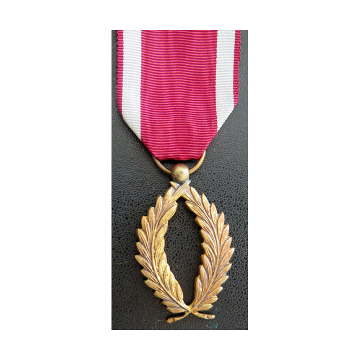 BELGIQUE : médaille des palmes de l'ordre de la Couronne belge en métal doré