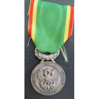 FRANCE : médaille de la société d'encouragement au dévouement en métal argenté
