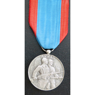 FRANCE : médaille des défenseurs d'Arras 1914-1918 en bronze argenté 2° Type