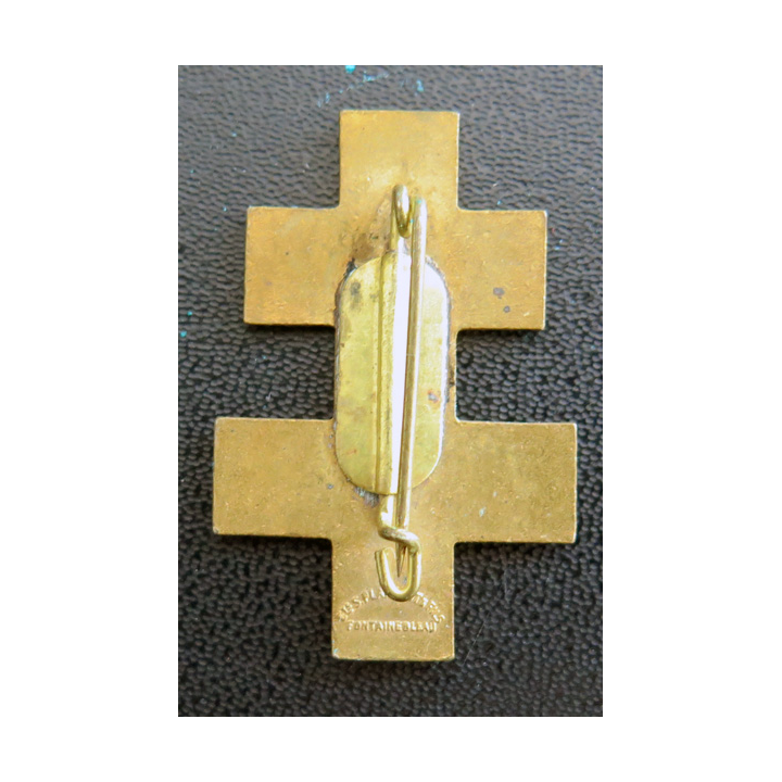 NANCY : insigne religieux du diocèse de Nancy de fabrication Planchot en émail Croix de Lorraine et jeanne d'Arc