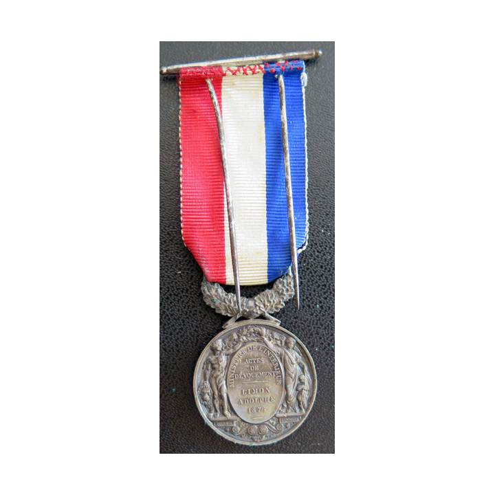 FRANCE : médaille d'Honneur pour actes de courage et de dévouement 3° république décernée à Limon Adolphe 1876 en ARGENT