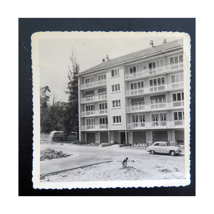 Photo 8,5 x 8,5 cm de logements de garnison de Vienne des années 1950-1960 notamment pour les Spahis