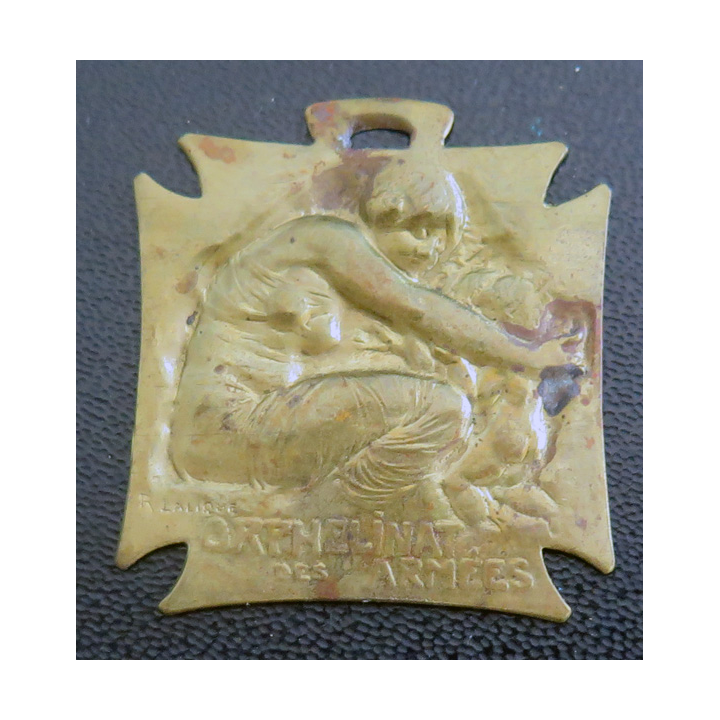 Journée en laiton pour l'Orphelinat des armées  réalisée par Lalique