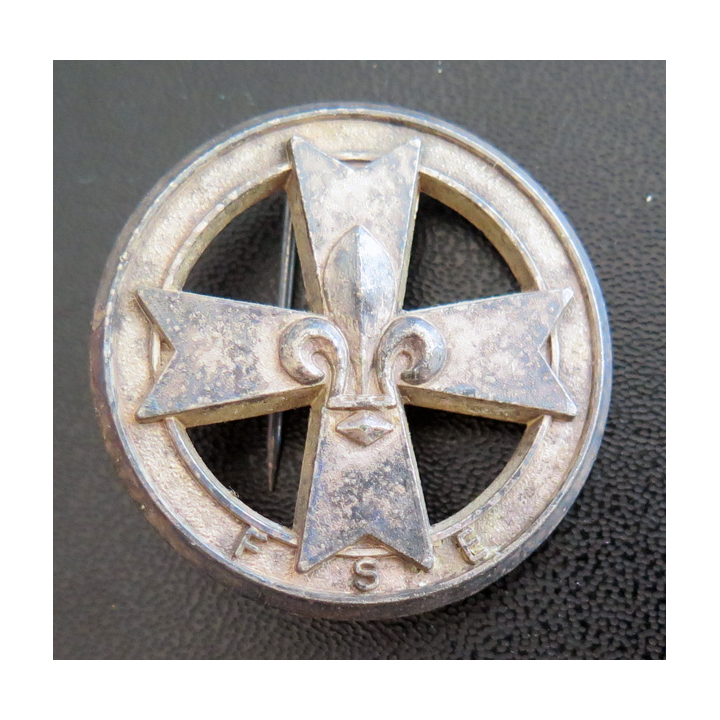 insigne de béret de la Fédération des scouts d'Europe da fabrication DECAT