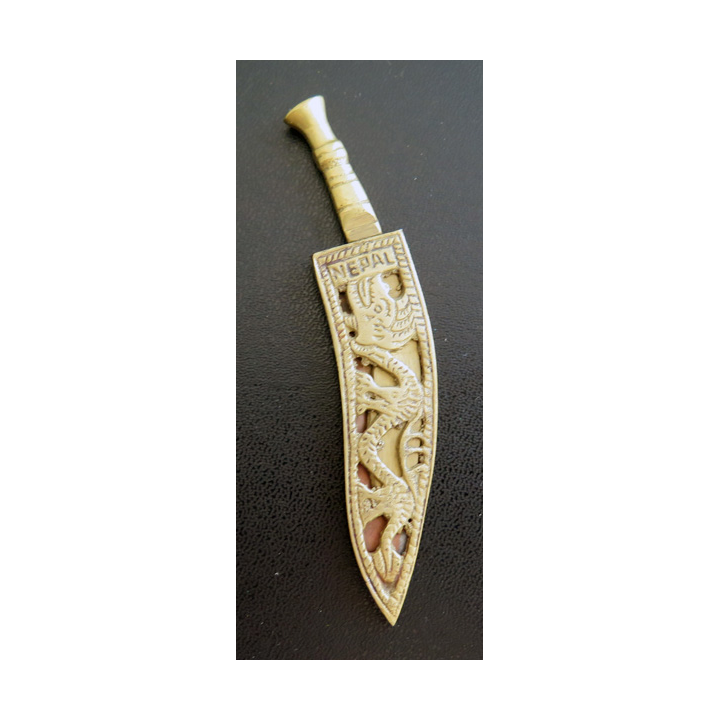 Mini Kukri du Nepal hauteur 10 cm finement ciselé en laiton servant de coupe papier
