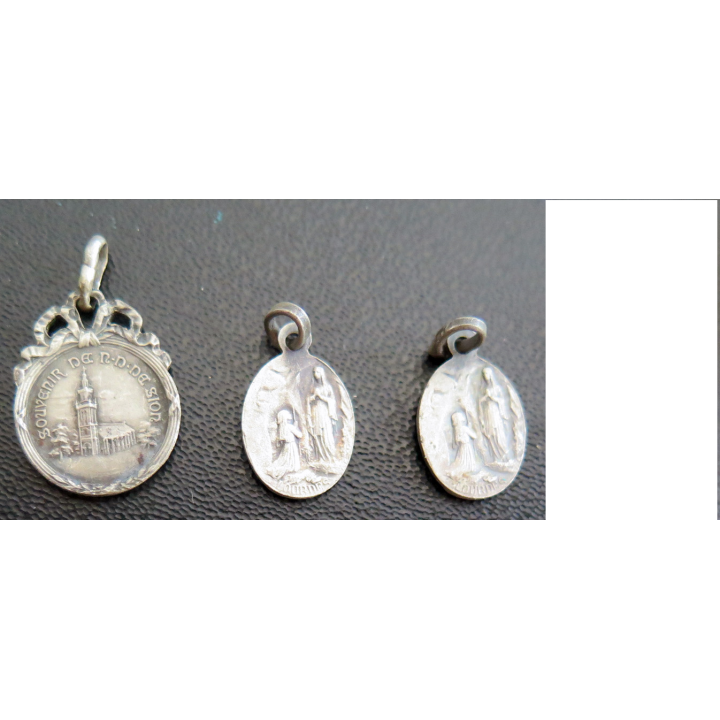 Lot de 3 petites médailles religieuses