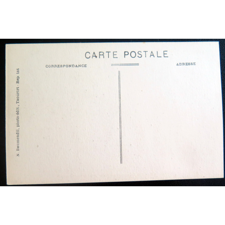 Carte postale militaire des ruines de la Casba de Guercif (Maroc) réoccupée par les Goumiers aprè!s le bombardement