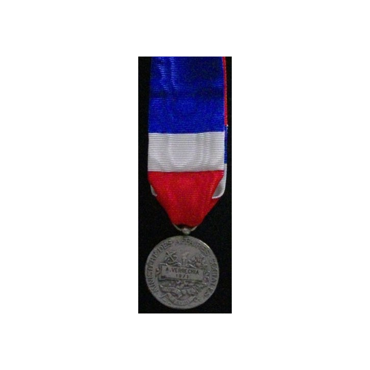 FRANCE : MÉDAILLE DU TRAVAIL DES AFFAIRES SOCIALES ARGENT 1971