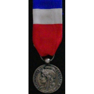 FRANCE : MÉDAILLE D'HONNEUR DU TRAVAIL EN ARGENT 1963