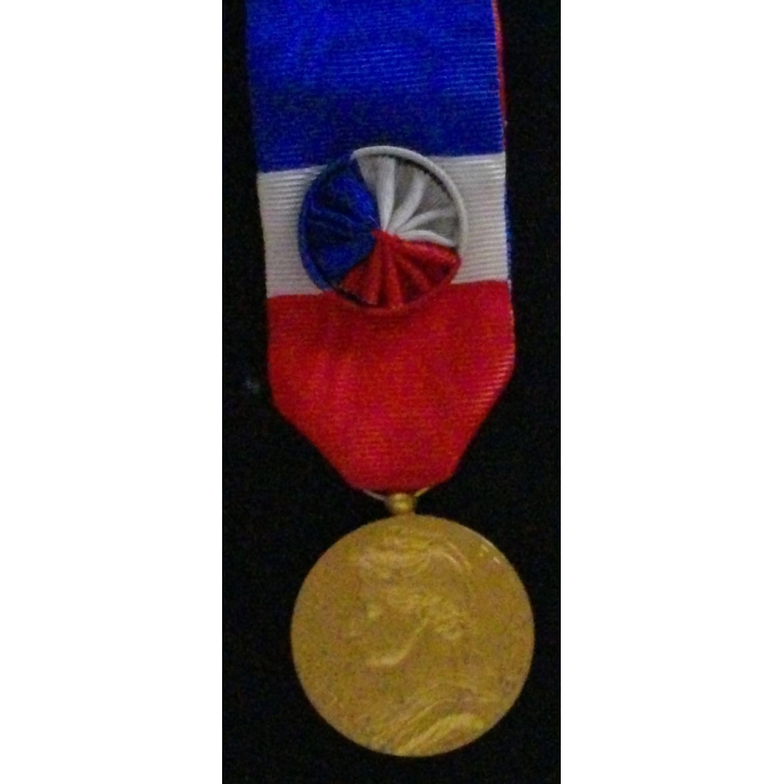 FRANCE : MÉDAILLE DU TRAVAIL ET SÉCURITÉ SOCIALE VERMEIL 1967