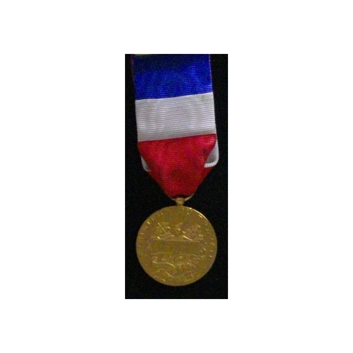 FRANCE : MÉDAILLE DU TRAVAIL MINISTÈRE TRAVAIL EN VERMEIL 1980