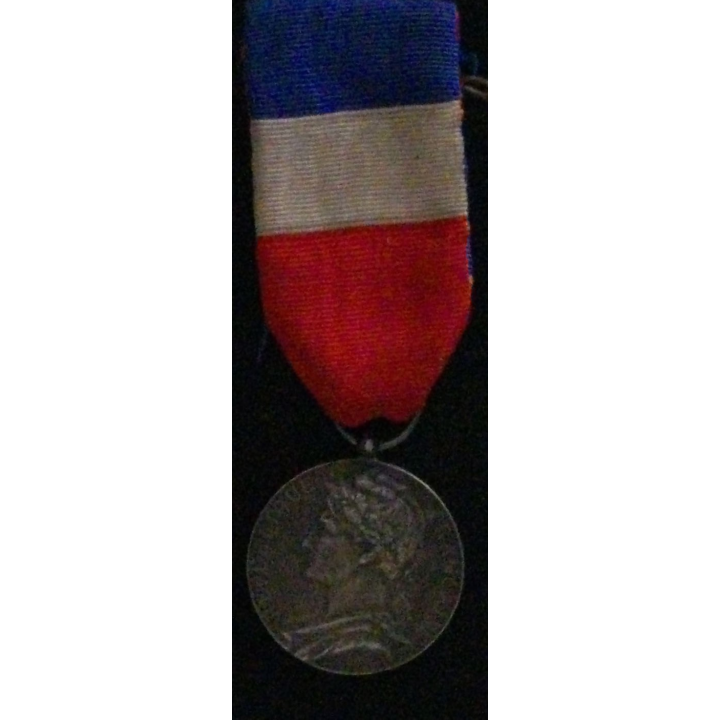 FRANCE : MÉDAILLE DU TRAVAIL COMMERCE INDUSTRIE EN ARGENT 1927