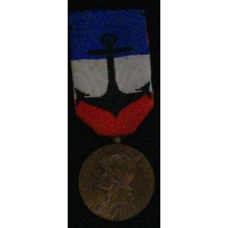 FRANCE : MÉDAILLE D'HONNEUR DÉVOUEMENT MARINE NATIONALE 1950