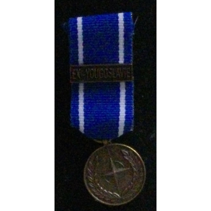 OTAN : MÉDAILLE COMMÉMO DE L'IFOR EX-YOUGOSLAVIE (RÉDUCTION)