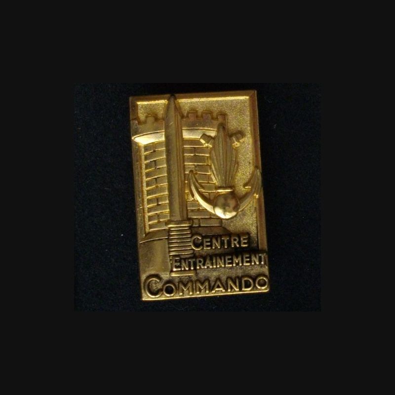 CEC GIVET insigne du centre d'entrainement commando de Givet de