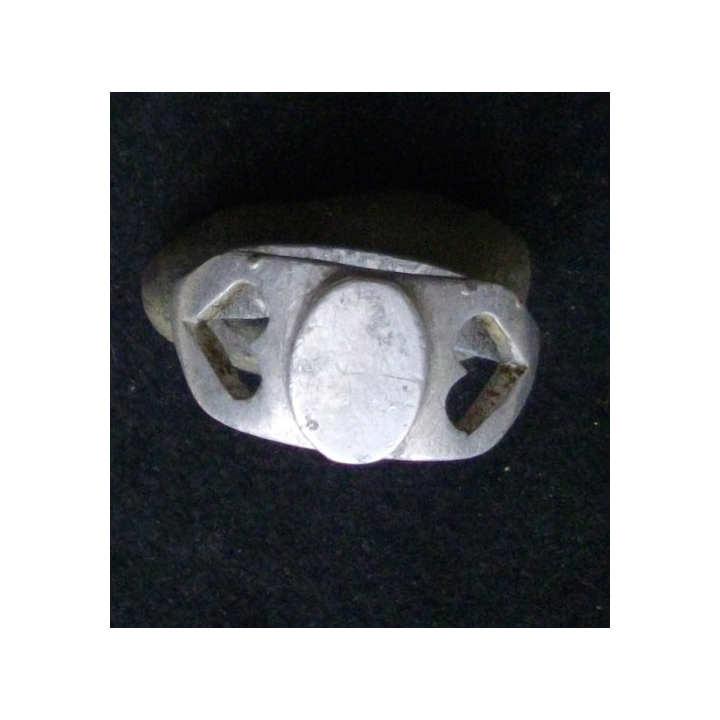 BAGUE ALLEMANDE EPOQUE 1914 EN FER BLANC COEURS