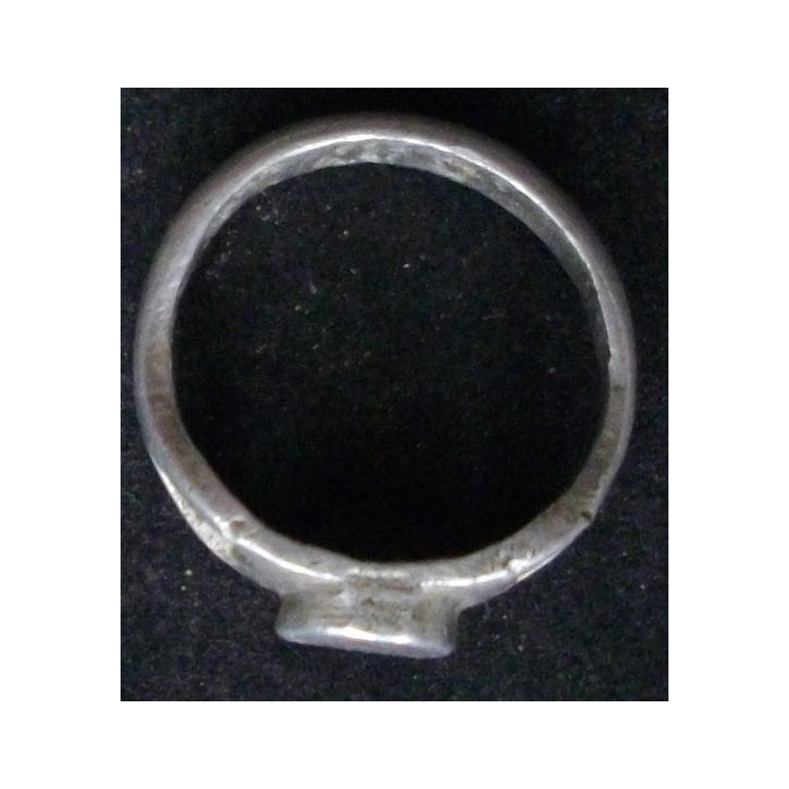 BAGUE ALLEMANDE EPOQUE 1914 EN FER BLANC COEURS