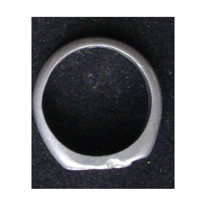 BAGUE ALLEMANDE EPOQUE 1914 EN FER BLANC FLEUR